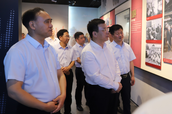 市委常委、市紀委書記、市監(jiān)委主任岳嶺來淮鋼調研指導